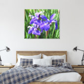 Lila Iren auf Leinwand (Insitu (Schlafzimmer))