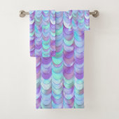 Lila Iridescent Mermaid Scales Glitzer Badhandtuch Set (Insitu)