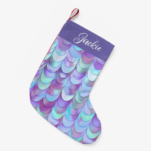 Lila Iridescent Mermaid Scales Monogramm Kleiner Weihnachtsstrumpf (Vorderansicht (hängend))