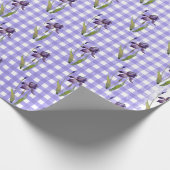 Lila Iris auf Gingham Wrapping Paper Geschenkpapier (Ecke)