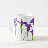 Lila Iris auf weißem Hintergrund - Blumeniris Kaffeetasse (Vorderseite Links)