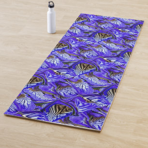 Lila Iris-Blume / geslandet / gekocht / Yogamatte