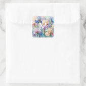 Lila Iris-Blume in Monogramm Quadratischer Aufkleber (Tasche)