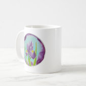 Lila Iris-Blumen-Batik-Kunst Kaffeetasse (Vorderseite Links)