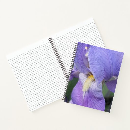 Lila Iris-Blumen-Blumen-Notizbuch Notizblock (Innenseite)