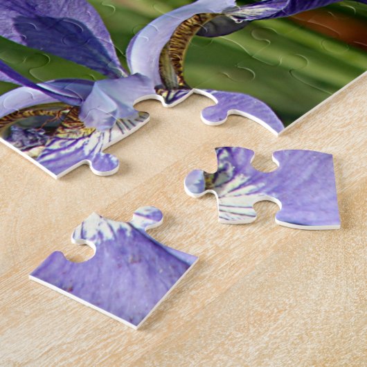 Lila Iris-Blumen Puzzle (Seite)