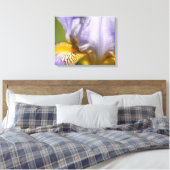 Lila Iris-Blumenfotografie Leinwanddruck (Insitu (Schlafzimmer))