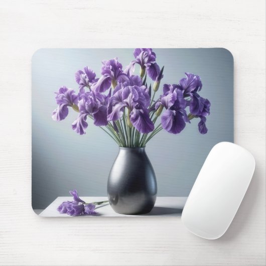 Lila Iris Bouquet in Pewter Vase Mousepad (Mit Mouse)