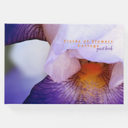 Lila Iris Floral Vacacation Gästebuch (Vorderseite)
