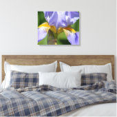 Lila Iris Floralphotography Leinwanddruck (Insitu (Schlafzimmer))