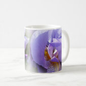 lila Iris Kaffeetasse (VorderseiteRechts)