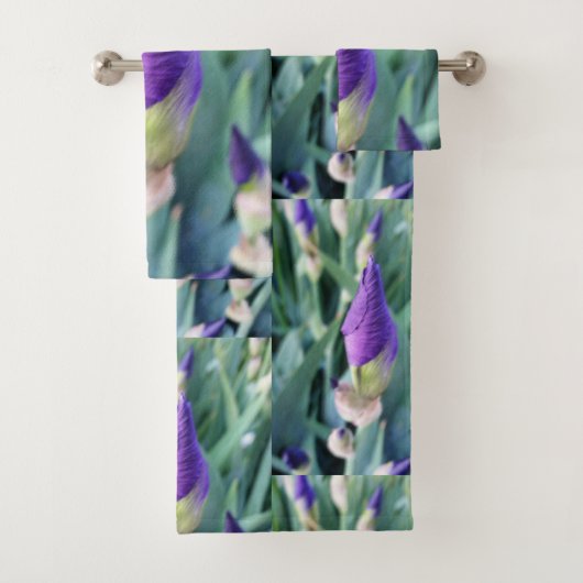 lila Iris-Knoten Badhandtuch Set (Insitu)