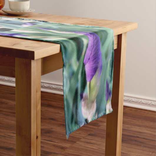 lila Iris-Knoten Kurzer Tischläufer (Beispiel)