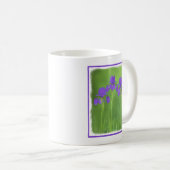 Lila Iris-Malerei - Original Blume Kunst Kaffeetasse (VorderseiteRechts)