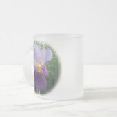 Lila Iris-mattierte Tasse (Vorderseite Links)