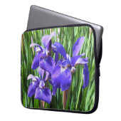 Lila Irises Laptop Sleeve (Vorderseite Links)