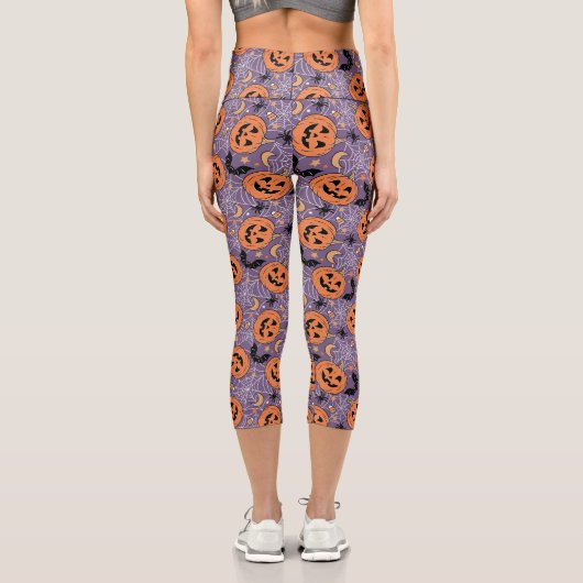 Lila Jack-O-Lantern Halloween-Muster Capri Leggings (Rückseite)