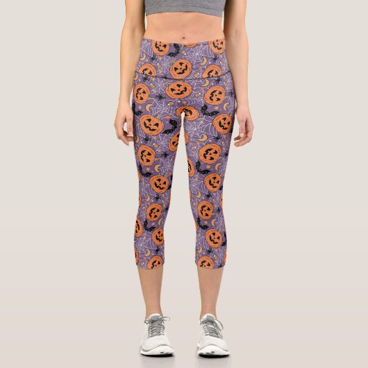 Lila Jack-O-Lantern Halloween-Muster Capri Leggings (Vorderseite)