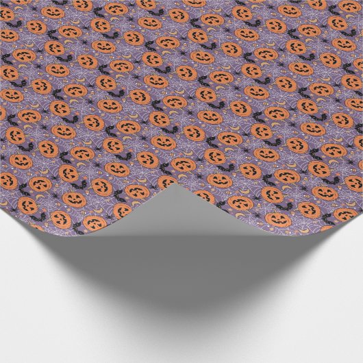 Lila Jack-O-Lantern Halloween-Muster Geschenkpapier (Ecke)