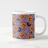 Lila Jack-O-Lantern Halloween-Muster Jumbo-Tasse (Rechts)