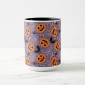 Lila Jack-O-Lantern Halloween-Muster Tasse (Zentrum)