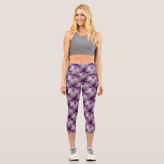 Lila japanische Iris-Blume Capri Leggings (Vorderseite)