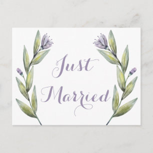 Lila Just Married Wasserfarbe Blumen Blätter Ankündigungspostkarte