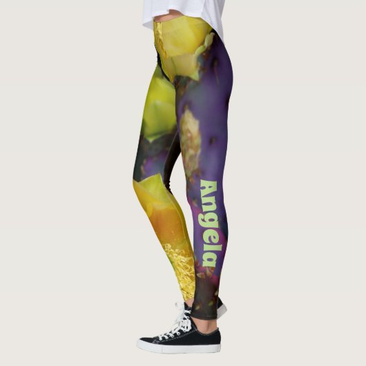Lila Kakteen mit gelben Blüten Leggings (Links)
