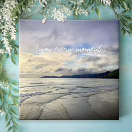 Lila kalifornisches Sonnenuntergang-Foto genießt j Fliese