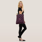 Lila Karierter Name für Schwarz Tasche (Am Model)