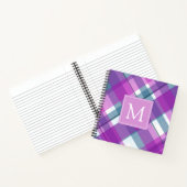 Lila Kariertes Muster Monogramm Notizblock (Innenseite)