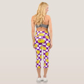 lila Karo Capri Leggings (Rückseite)