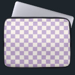 Lila Karo, Prüfplatine-Muster, geprüft Laptopschutzhülle<br><div class="desc">Prüfmuster - lila und cremeweiße Schachbretter.</div>
