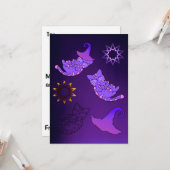Lila Kätzchen mit Hexenhüten und Sternen Karte (Vorderseite/Rückseite Beispiel)
