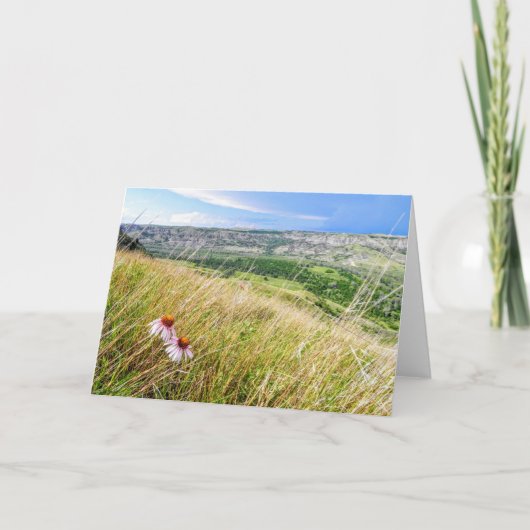 Lila Kegel-Blume mit einer Karte (Vorderseite)