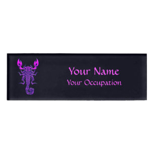 Lila keltische Knochenskorpion Namenschild