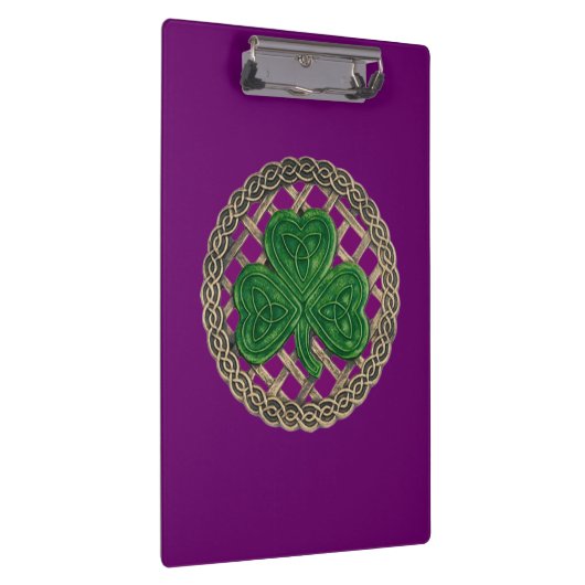 Lila Kleeblatt auf der Tafel Klemmbrett (Rechts)