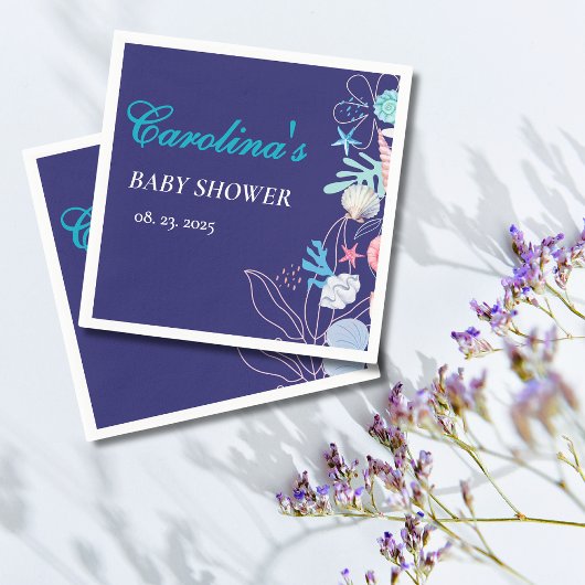 Lila kleine Perle unter der Babydusche Serviette