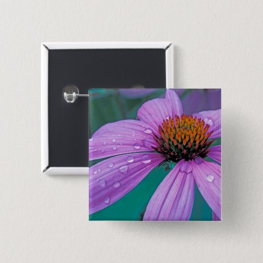 Lila Kone-Blume mit Wassertropfen Button (Vorne & Hinten)