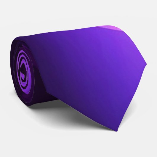 Lila Krawatte (Gerollt)
