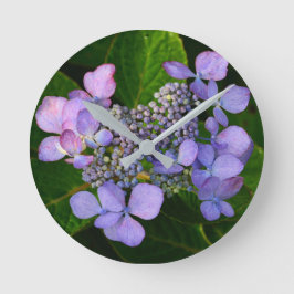 Lila Lacecap Hydrangea Runde Wanduhr