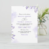Lila Lavendel Blumen Rustikale QR-Code-Hochzeit Einladung (Stehend Vorderseite)