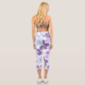 Lila Lavender Blue Daisies Retro Traum #1 #retro Capri Leggings (Rückseite)
