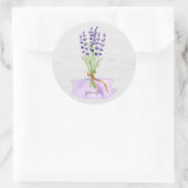 Lila Lavender Bouquet über Rustikale Linen Burlap Runder Aufkleber (Tasche)
