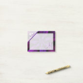 Lila Leidenschafts-Blumenmonogramm Post-it Klebezettel (Auf Schreibtisch)