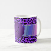 Lila Leopardmuster des Monogramms Kaffeetasse (VorderseiteRechts)