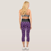 Lila Leopardrucke Capri Leggings (Rückseite)
