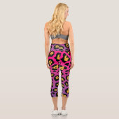 Lila Leopardrucke Capri Leggings (Rückseite)