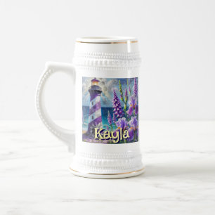 Lila Leuchtturm mit Foxglove & Iris Personalisiert Bierglas