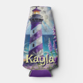 Lila Leuchtturm mit Foxglove & Iris Personalisiert Flaschenkühler (Vorderseite)